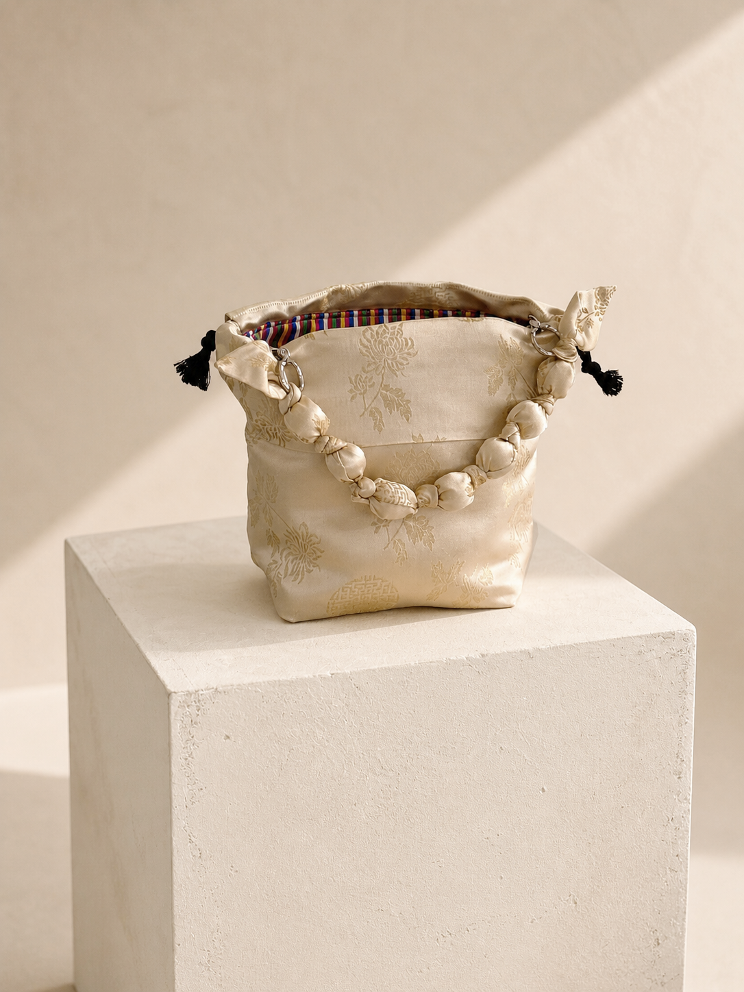 K-Modern Bucket Bag Soft Ivory - Image 4