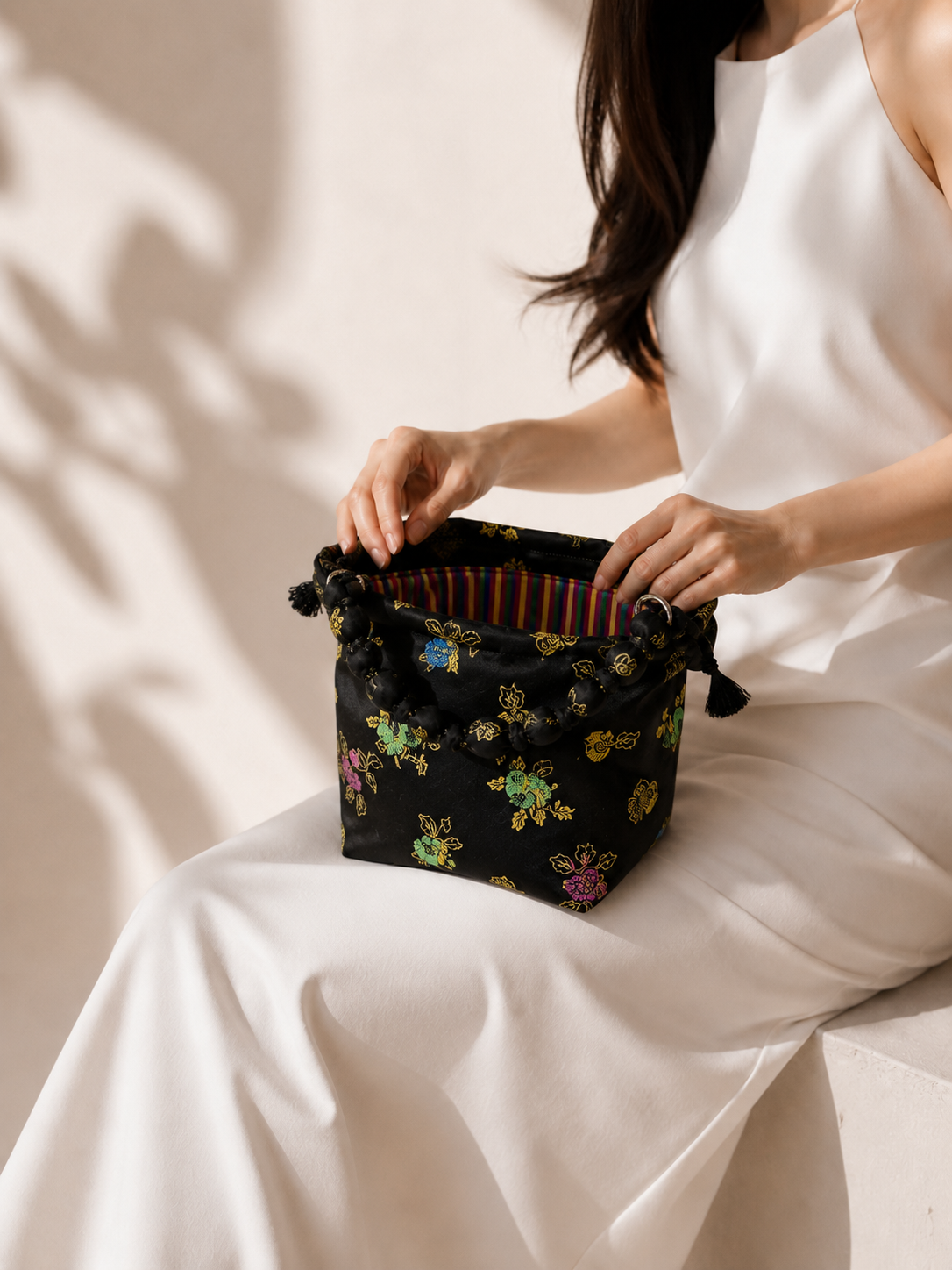 K-Modern Bucket Bag - Image 3
